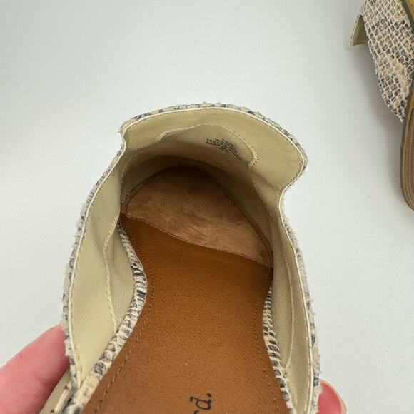 indigo rd. Gray Snake Skin Fabric Textured Lightweight Slip On Loafers Sz 7.5 - Picture 7 of 9